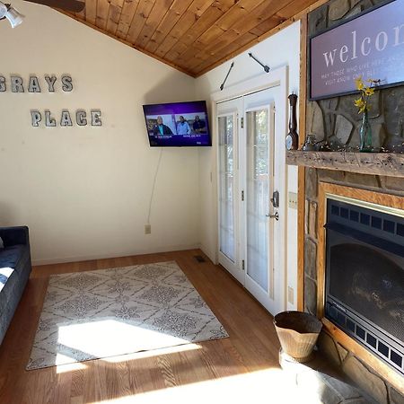 Gray'S Place On Cosby Creek - 2 Bedrooms, 2 Baths, Sleeps 6 Home Esterno foto